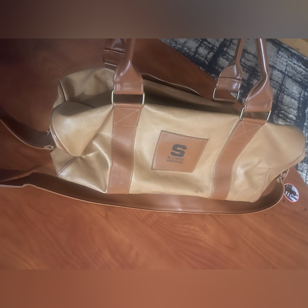 Michigan State Alumni Tan & Brown Duffle Bag